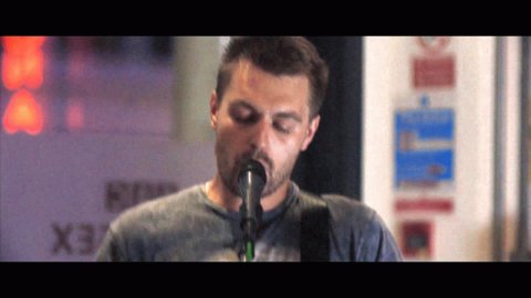 She looks nice by Deltorers