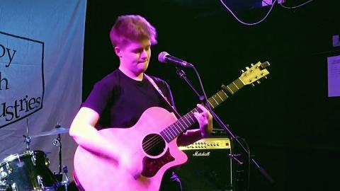 Too Hot by Charlie Leavy